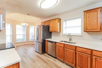 9008 Willoughby Ct in Fort Worth, TX - Building Photo - Building Photo