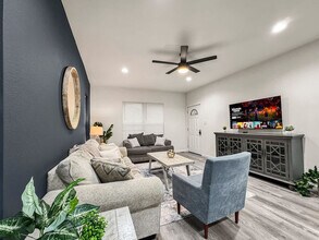 1119 N Bishop Ave-Unit -ID1075552P in Dallas, TX - Building Photo - Building Photo