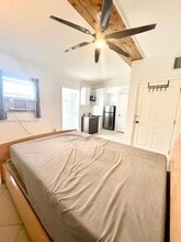 1815 NE 174th St in North Miami Beach, FL - Building Photo - Building Photo