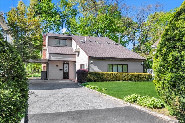 property at 17 North Rd