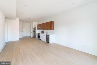 4200 Lancaster Ave in Philadelphia, PA - Building Photo - Building Photo