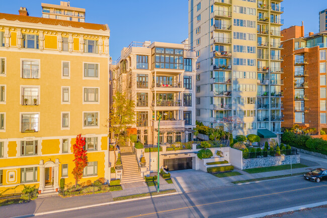 Cinque Terre in Vancouver, BC - Building Photo - Building Photo