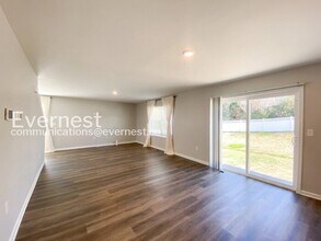 21 Valiant Ct in Fredericksburg, VA - Foto de edificio - Building Photo