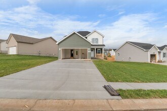 521 Judah Cir in Clarksville, TN - Building Photo - Building Photo