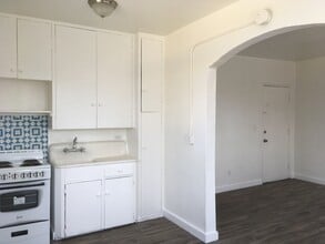 240 NW 8th Ave, Unit 1 in Miami, FL - Building Photo - Building Photo