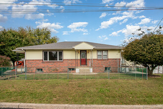 38 Lancaster Ave, Unit House in Enola, PA - Building Photo - Building Photo