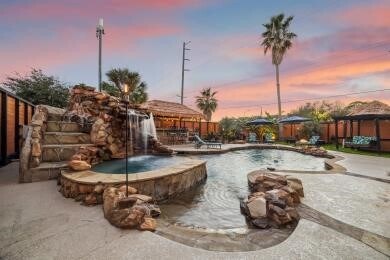 3029 Bering Dr in Houston, TX - Building Photo - Building Photo