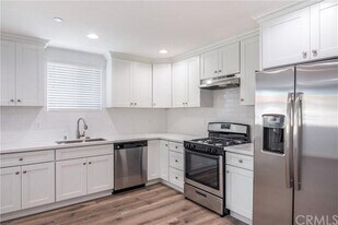 1255 W 8th St in Los Angeles, CA - Building Photo