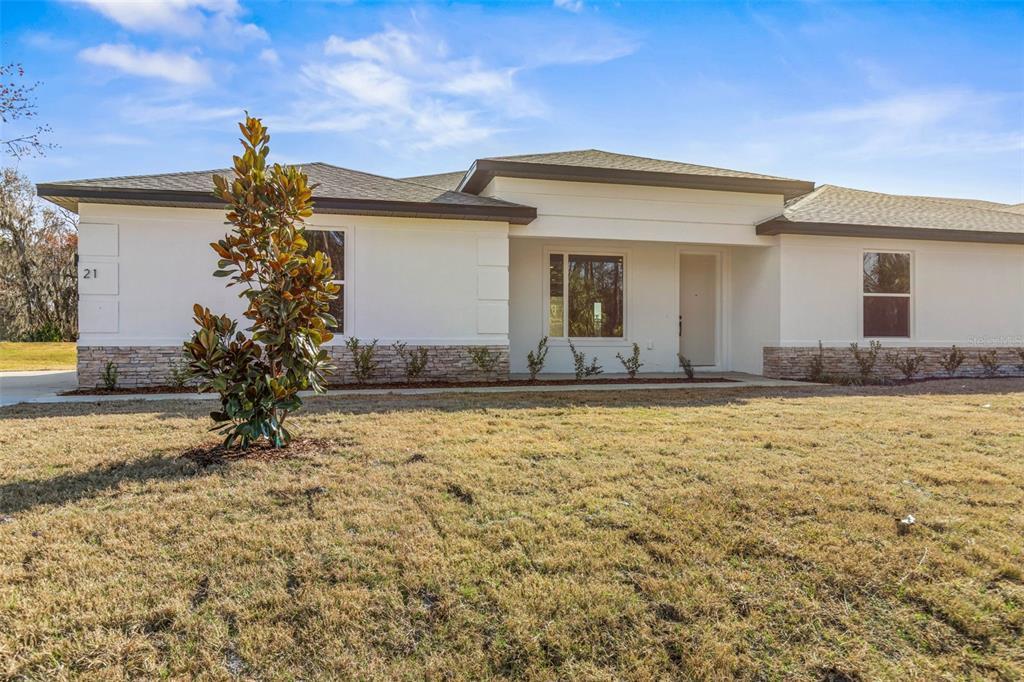 23 Weymouth Ln in Palm Coast, FL - Building Photo