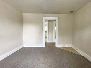 940 S 15th St-Unit -940 1/2 in New Castle, IN - Building Photo - Building Photo