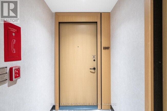 89 Church St in Toronto, ON - Building Photo - Building Photo