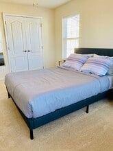 4873 Dane Ridge Cir, Unit Premium Unit in Dale City, VA - Building Photo - Building Photo