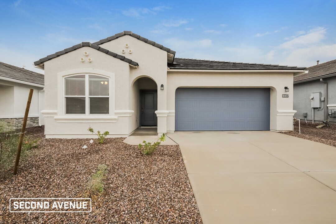 18457 W Faye Way in Surprise, AZ - Building Photo