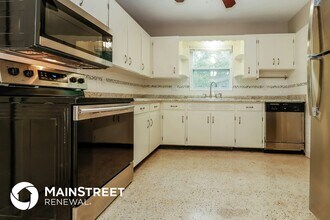 10554 52nd Ave N, Unit 505 in St. Petersburg, FL - Building Photo - Building Photo