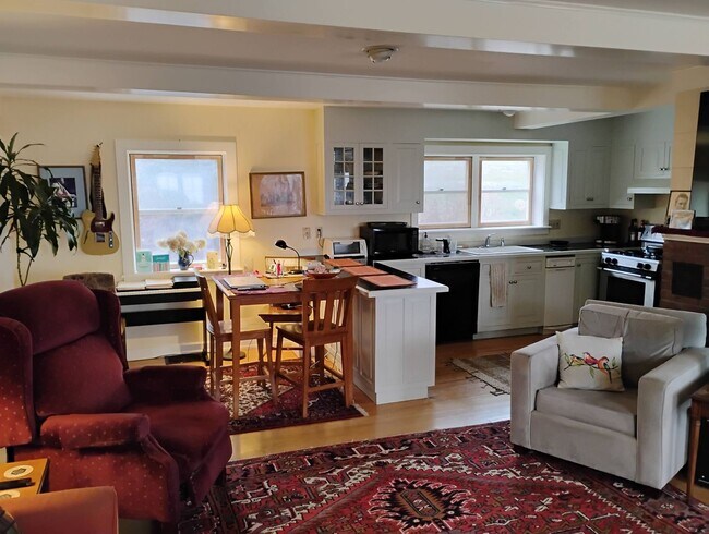 property at 873 Bragg Hill Rd