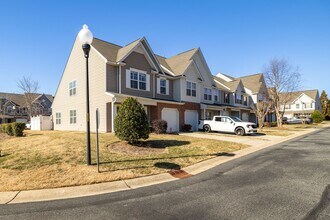 301 Robyns Gln Cir in Greensboro, NC - Building Photo - Building Photo