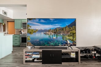 5521 27th Ave, Unit 3 in Sacramento, CA - Foto de edificio - Building Photo