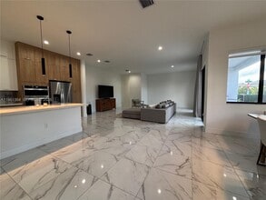 4493 NW 81st Ave in Doral, FL - Building Photo - Building Photo