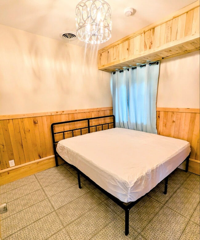 2292-M68-33 M-68 in Afton, MI - Foto de edificio - Building Photo