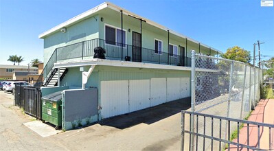 410 Grant St in Oceanside, CA - Building Photo - Primary Photo