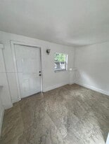 1315 SW 3rd St in Miami, FL - Building Photo