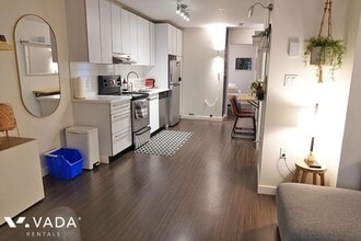370 Carrall St in Vancouver, BC - Building Photo - Building Photo