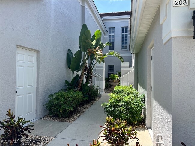 25240 Pelican Creek Cir