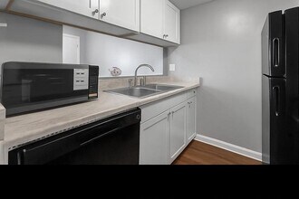 Amelia West Townhomes in Valdosta, GA - Building Photo - Building Photo