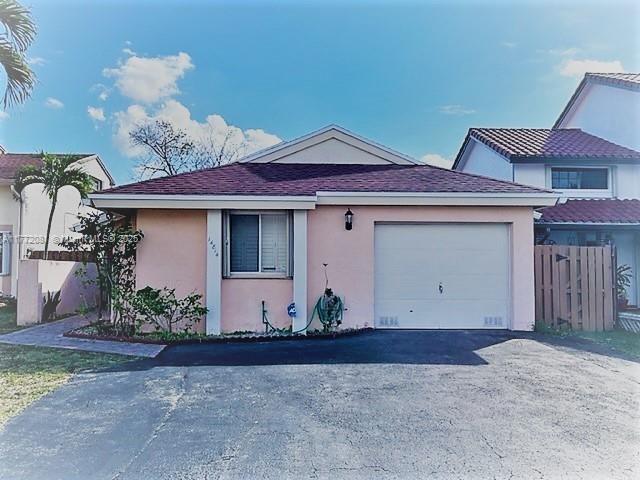 14814 SW 108th Terrace in Miami, FL - Building Photo