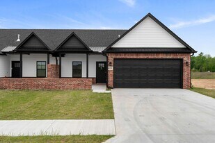 10016 Talavera Trl in Fort Smith, AR - Building Photo