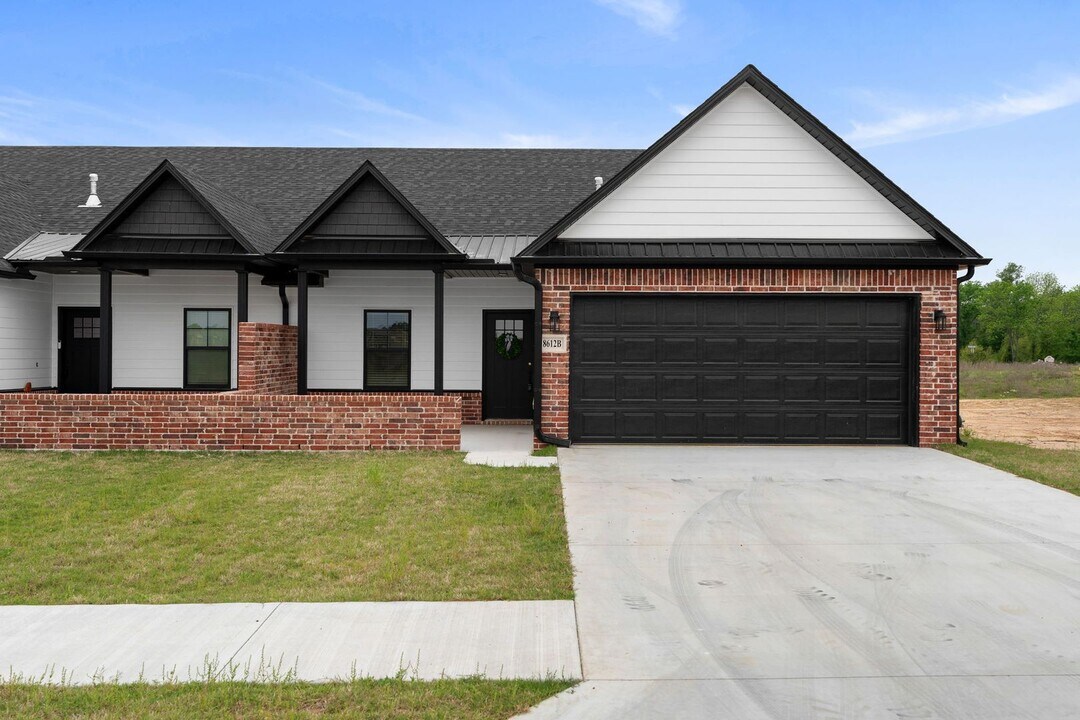 10100 Talavera Trl in Fort Smith, AR - Foto de edificio