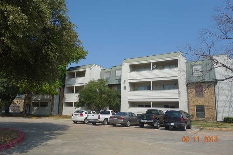 12351-12375 Abrams Rd in Dallas, TX - Building Photo