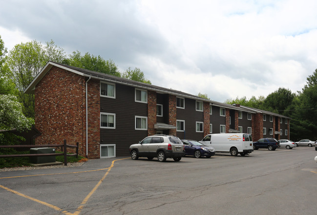 Valley View Apartments in Sidney, NY - Foto de edificio - Primary Photo