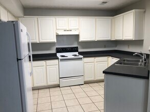 665 Sherard Cir in Lexington, KY - Building Photo - Building Photo