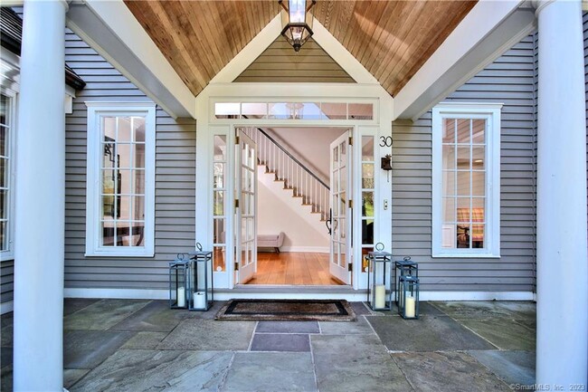 30 Soundview Farm Rd in Weston, CT - Building Photo - Building Photo
