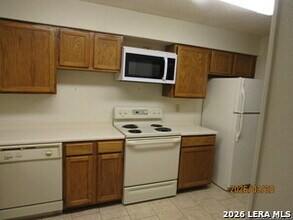 12402 Autumn Vista St in San Antonio, TX - Building Photo - Building Photo