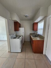 76 NW 51st St in Miami, FL - Building Photo - Building Photo