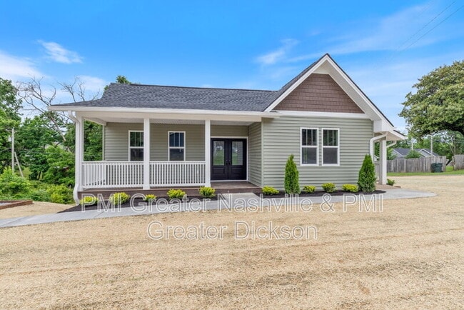 312 N Main St in Dickson, TN - Building Photo - Building Photo