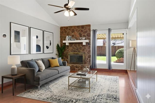 6604 Betty Dr in Watauga, TX - Foto de edificio - Building Photo