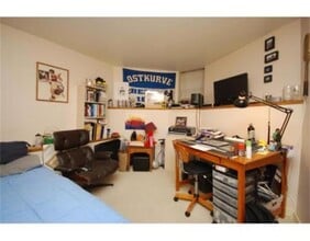 28 Symphony Rd, Unit 1 in Boston, MA - Foto de edificio - Building Photo