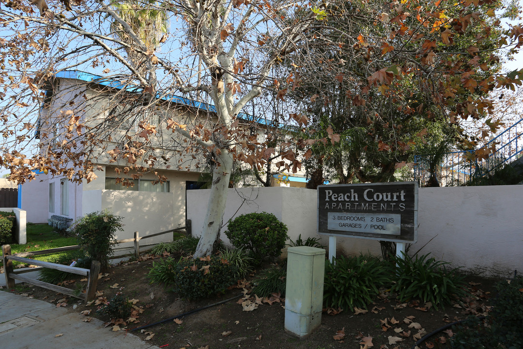 Peach Court Apartments in El Cajon, CA - Foto de edificio