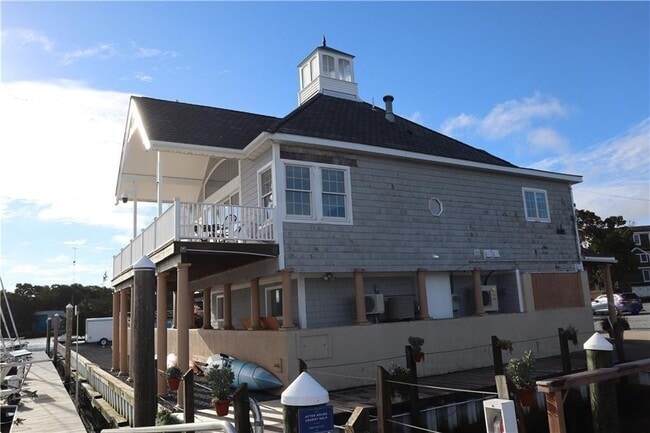 67 Esmond Ave in North Kingstown, RI - Building Photo - Building Photo