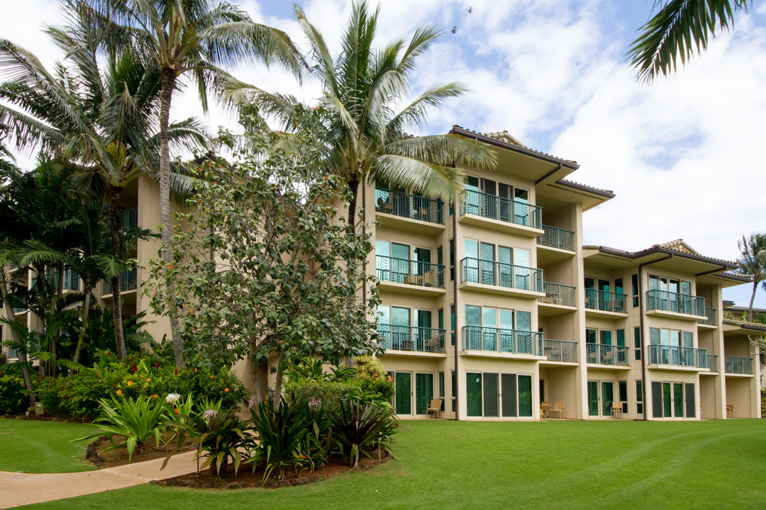 Waipouli Beach Resort in Kapaa, HI - Building Photo