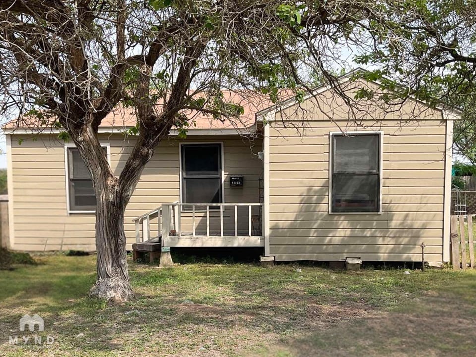1322 Verbena St in Corpus Christi, TX - Building Photo