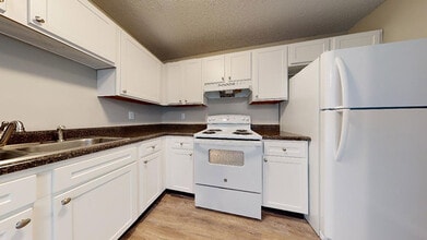 Eastowne Village Apartments in Knoxville, TN - Building Photo - Building Photo