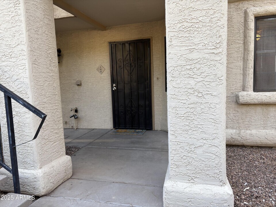 925 S Longmore in Mesa, AZ - Foto de edificio
