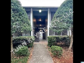 417 Skyview Dr in Birmingham, AL - Building Photo