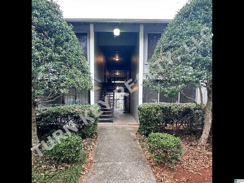 417 Skyview Dr in Birmingham, AL - Building Photo