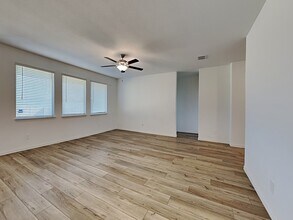 6928 Falconer Way in Fort Worth, TX - Foto de edificio - Building Photo