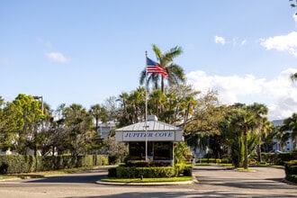 Jupiter Cove in Jupiter, FL - Building Photo - Building Photo